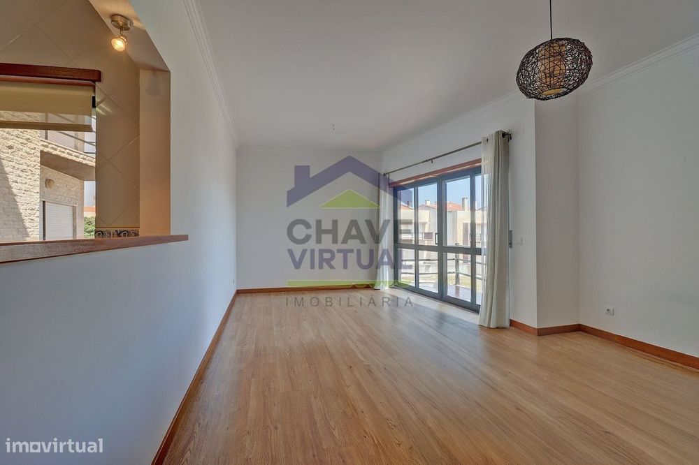 Apartamento T2 com Garagem e Vista Mar - Peniche