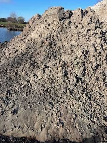 Torf czarny, ziemia ogrodowa, czarnoziem  Ph 5,2-5,5 Nakło