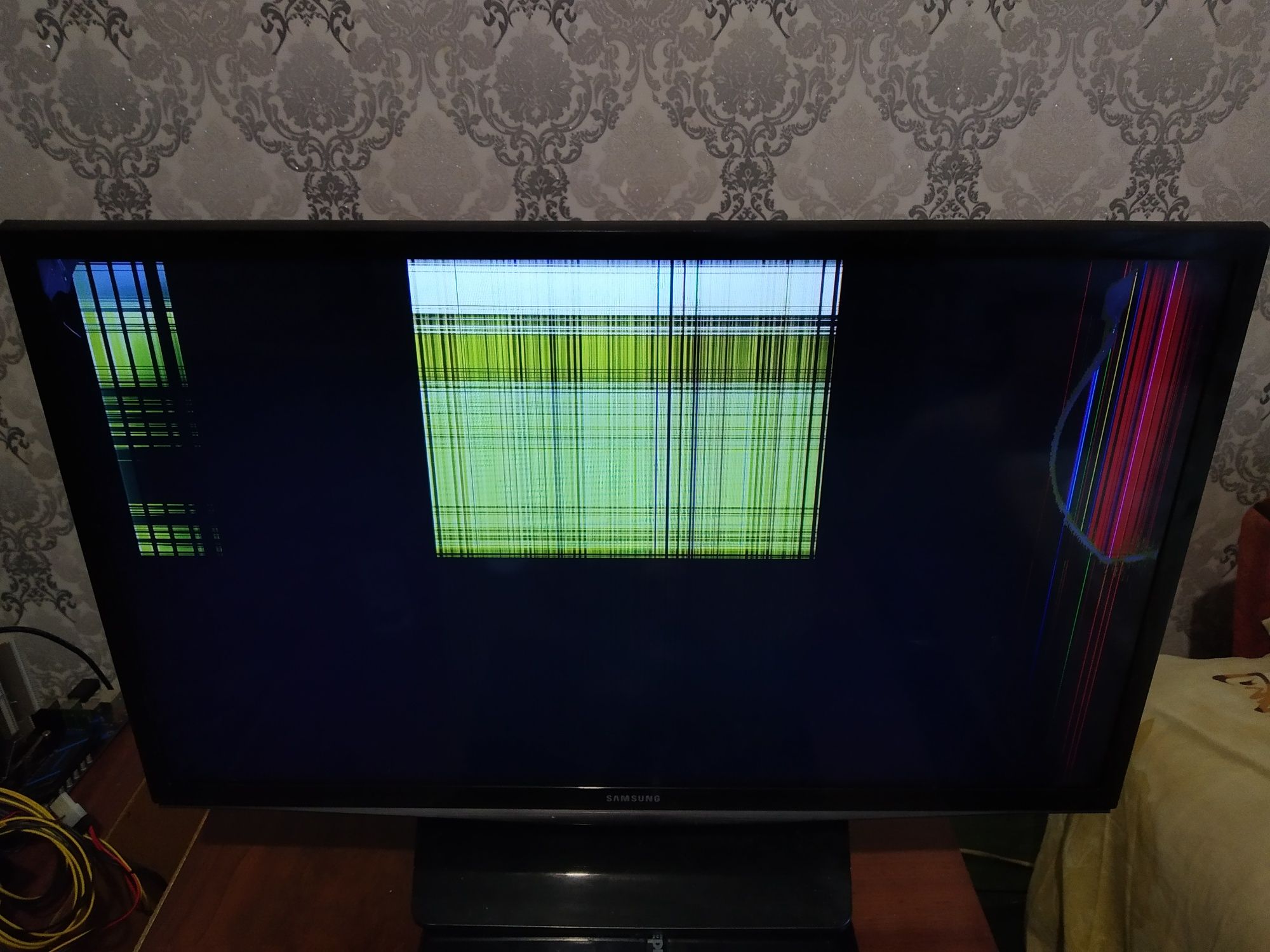 Led TV Samsung разбита матрица