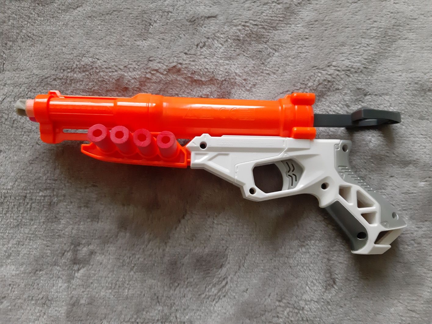 Pistolet Nerf Doubledown + 6 strzałek