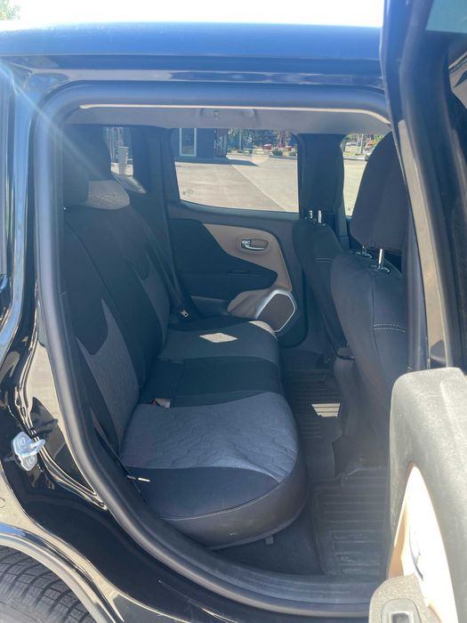 Продам своє авто Jeep Renegade