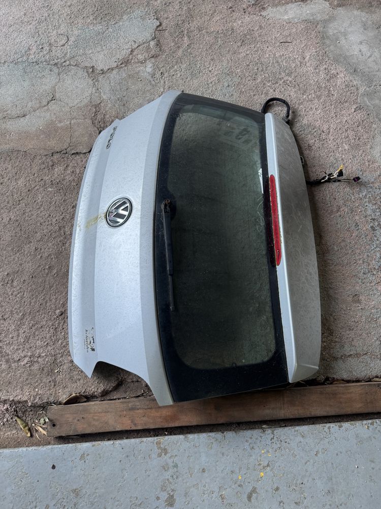 Tampa traseira da mala vw polo 2016