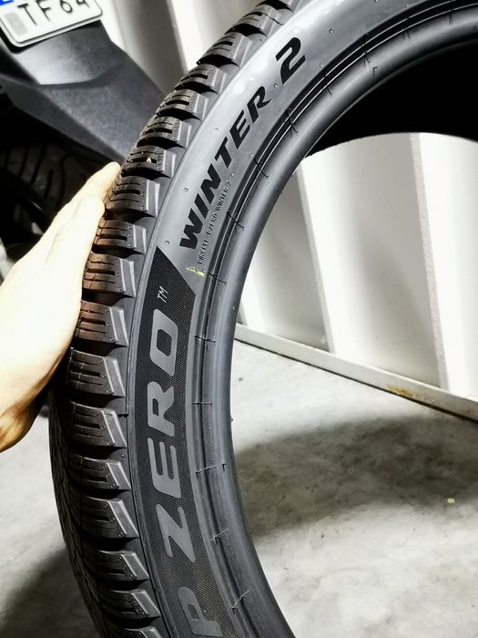 NOWE OPONY - DOT 4524 - Pirelli P Zero Winter 2 225/40/19 93 V XL