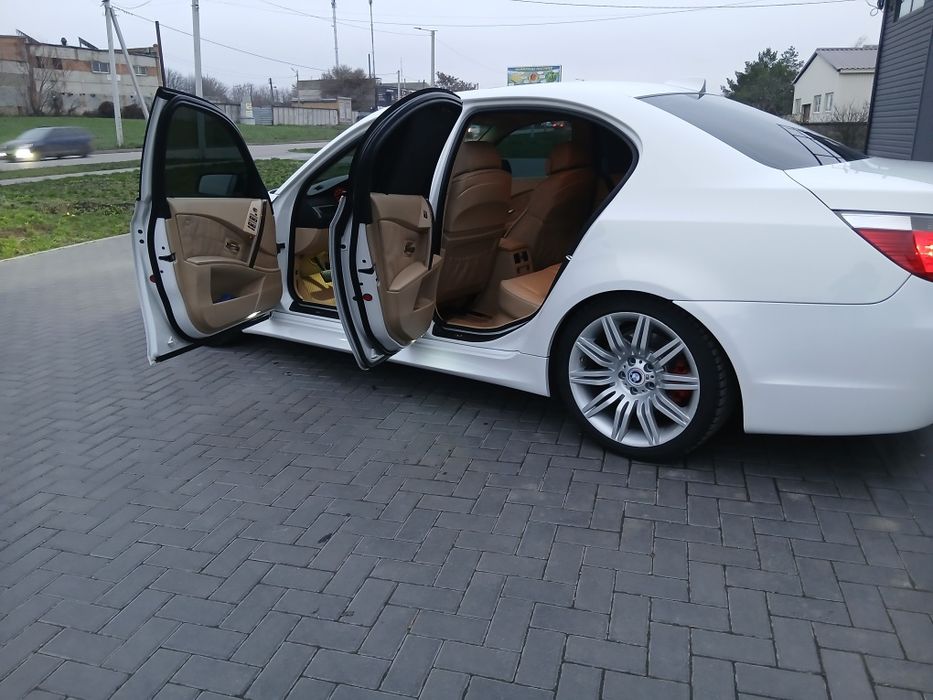 Продам бмв е60 м54б30