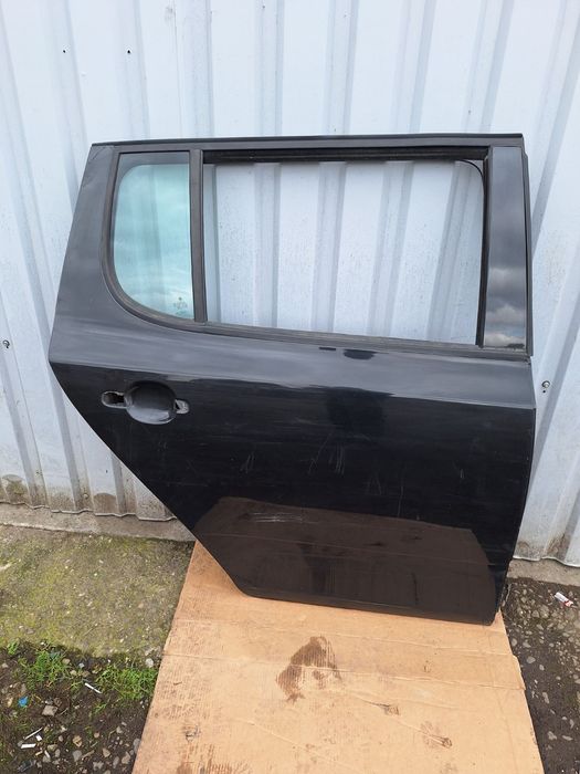 Продам двері до skoda fabia.2 Фабіа 2