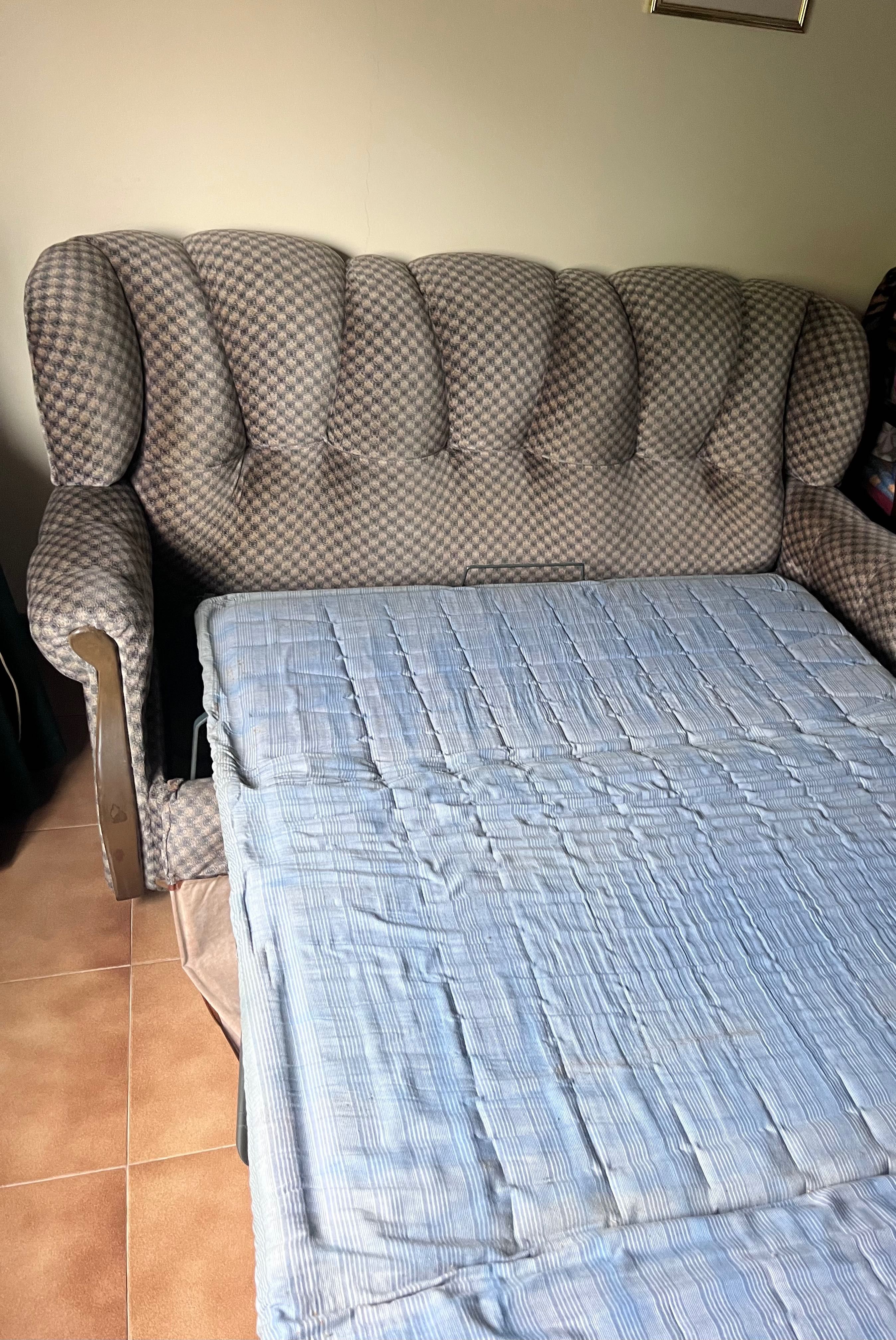 Conjunto 1 sofá e 2 cadeirões