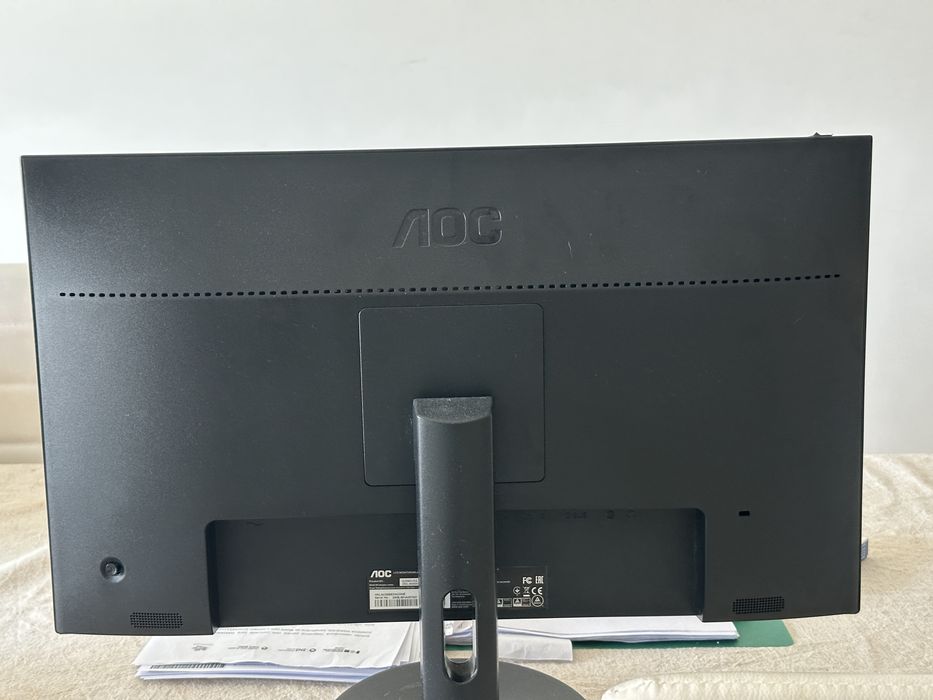 Monitor Gaming AOC 27”