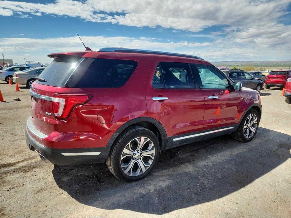 Ford Explorer Platinum 2018 .