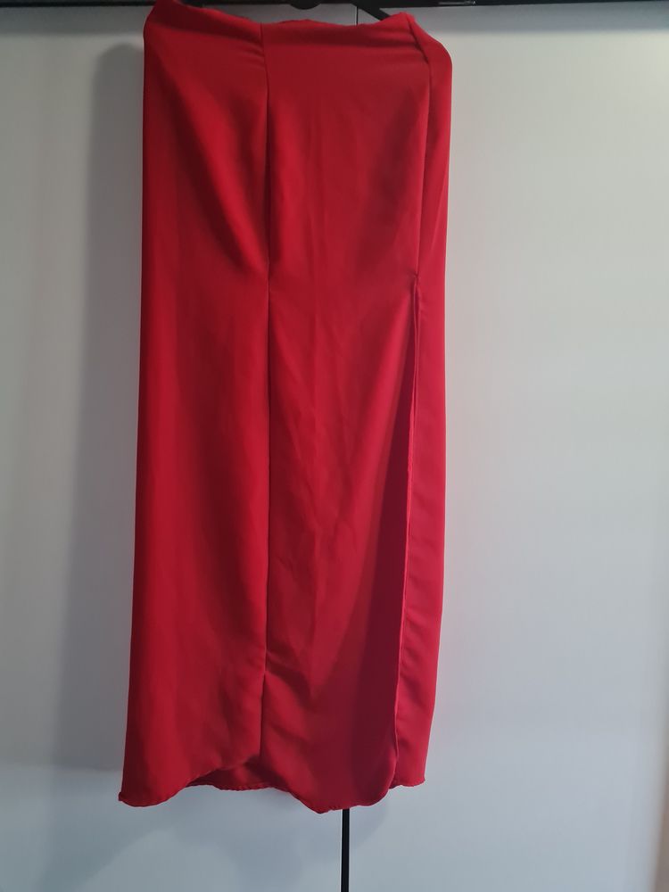 Spódnica maxi  z rozcięciem czerwona XS