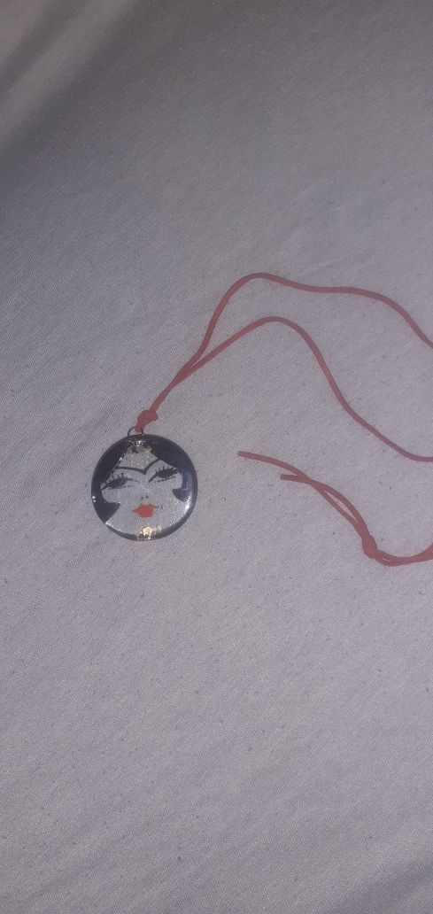 Naszyjnik, amulet na szyję