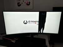 Monitor Iiyama z uszkodzona matryca