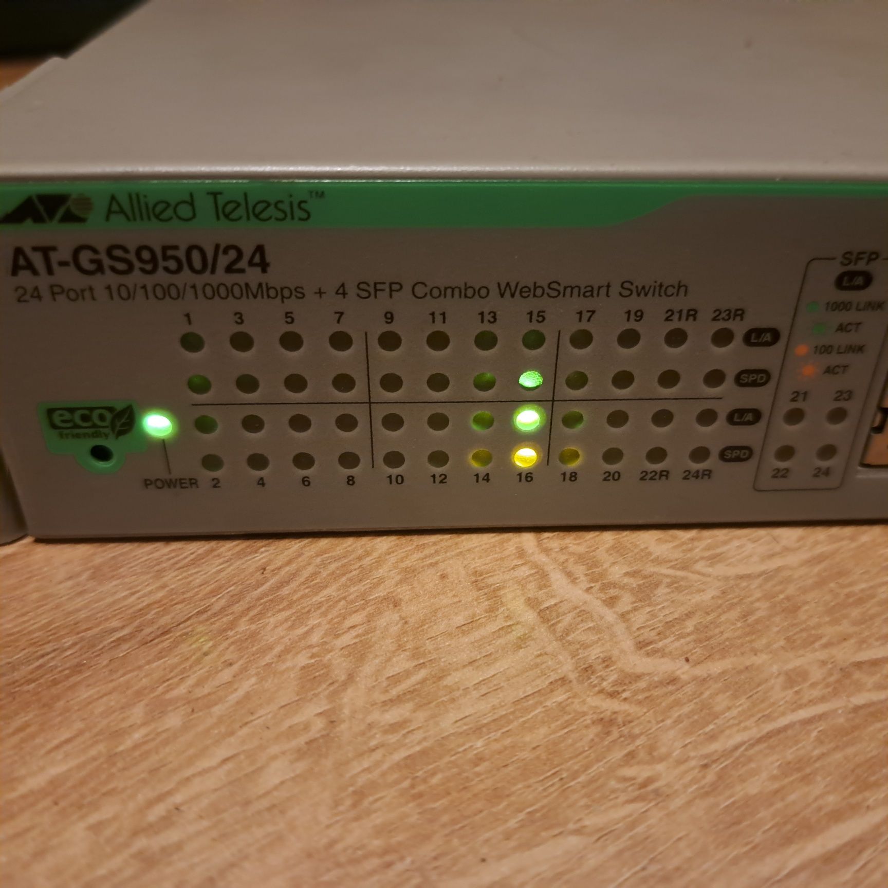 Switch Allied Telesis AT-GS950/24 24 porty 10/100/1000 4 SFP zarzadzal