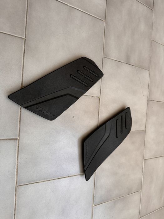 Pousa pés originais Yamaha Tmax