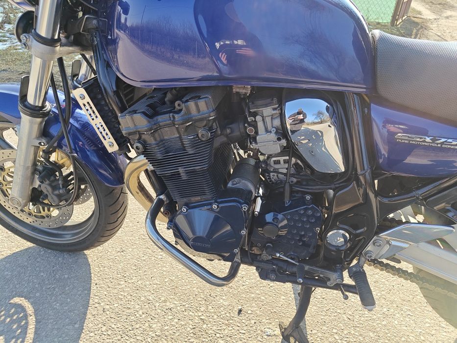 Suzuki GSX 750 Inazuma