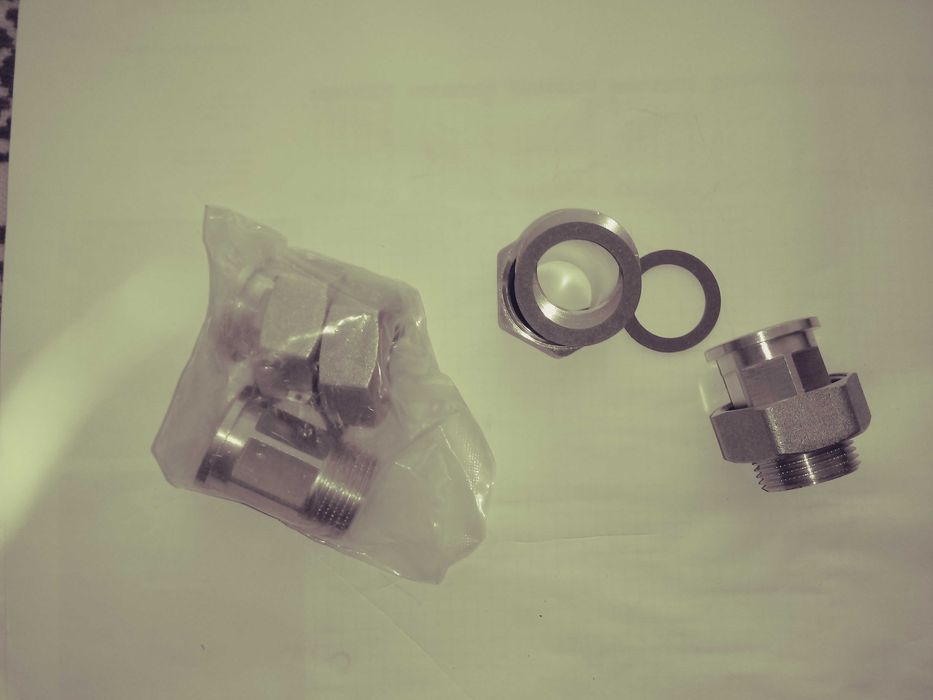 Śrubunki mosiężne  do wodomierza 1" z uszczelkami NOWE 2 kpl