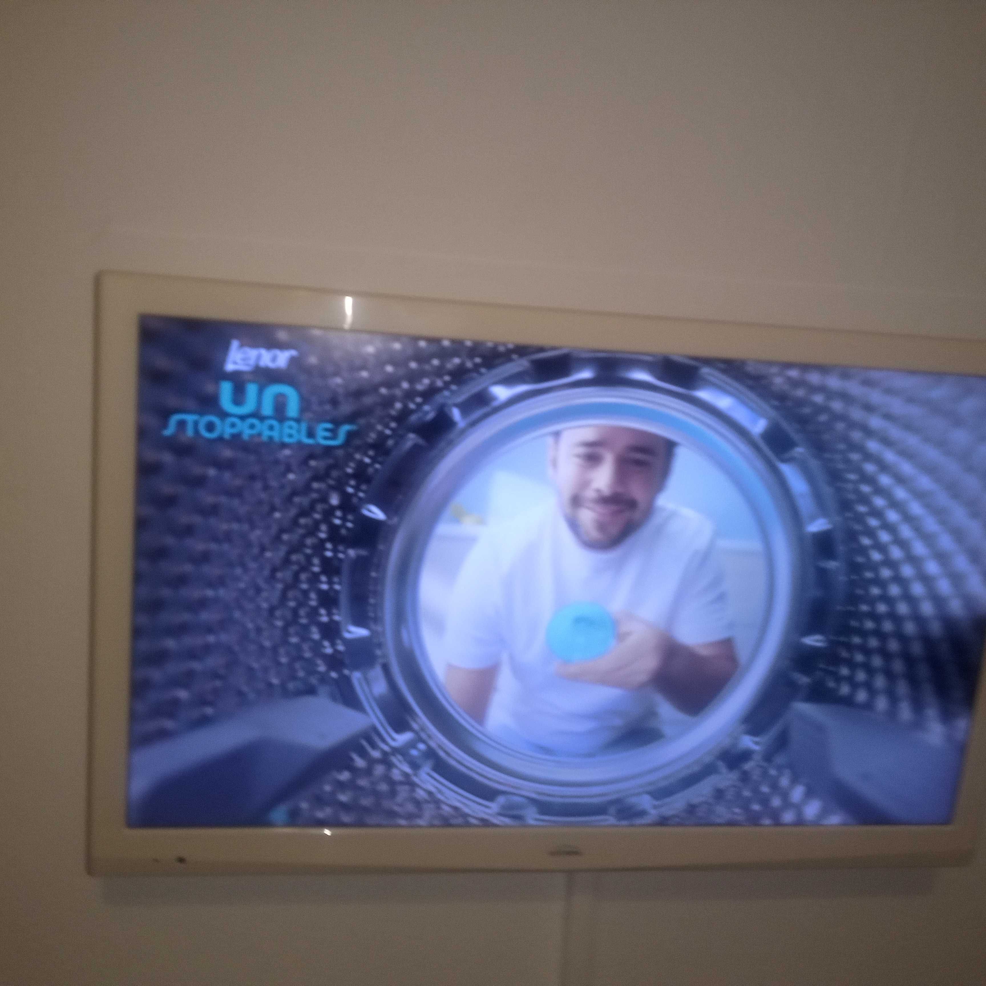 TV  LCD da marca electrónia