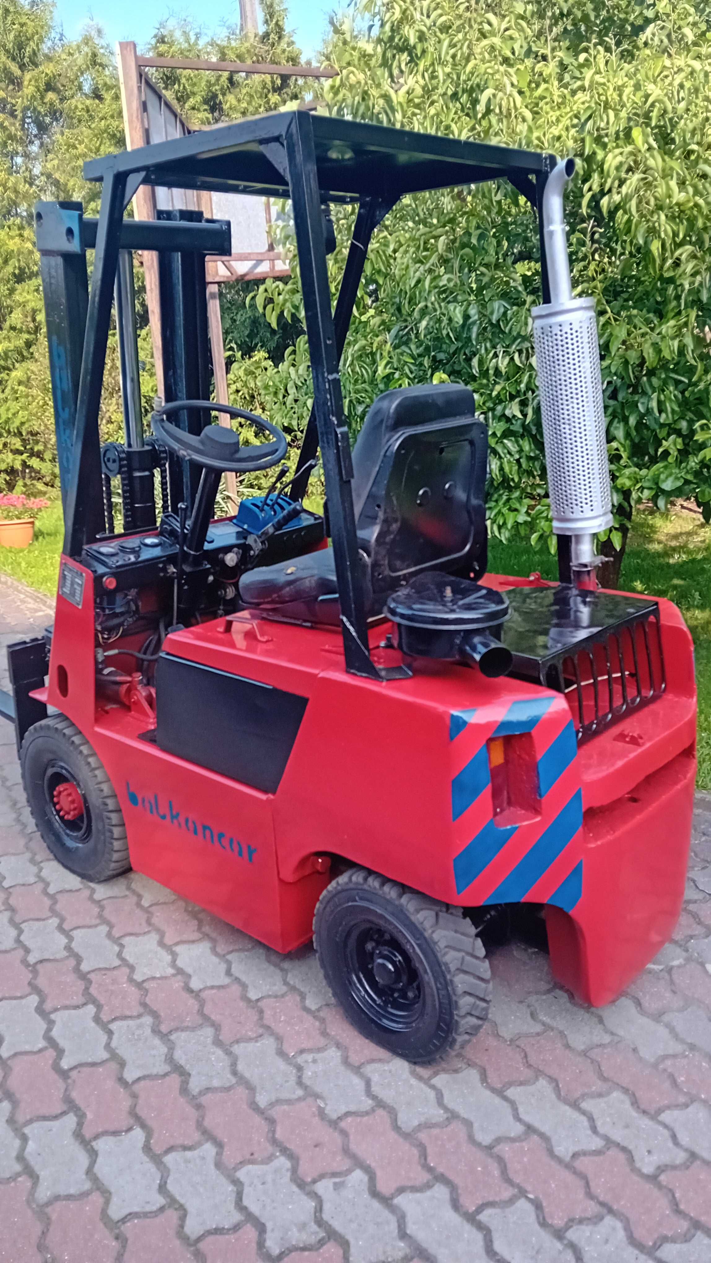 Wózek widłowy Bułgar  udźwig 1,6 T silnik 3P