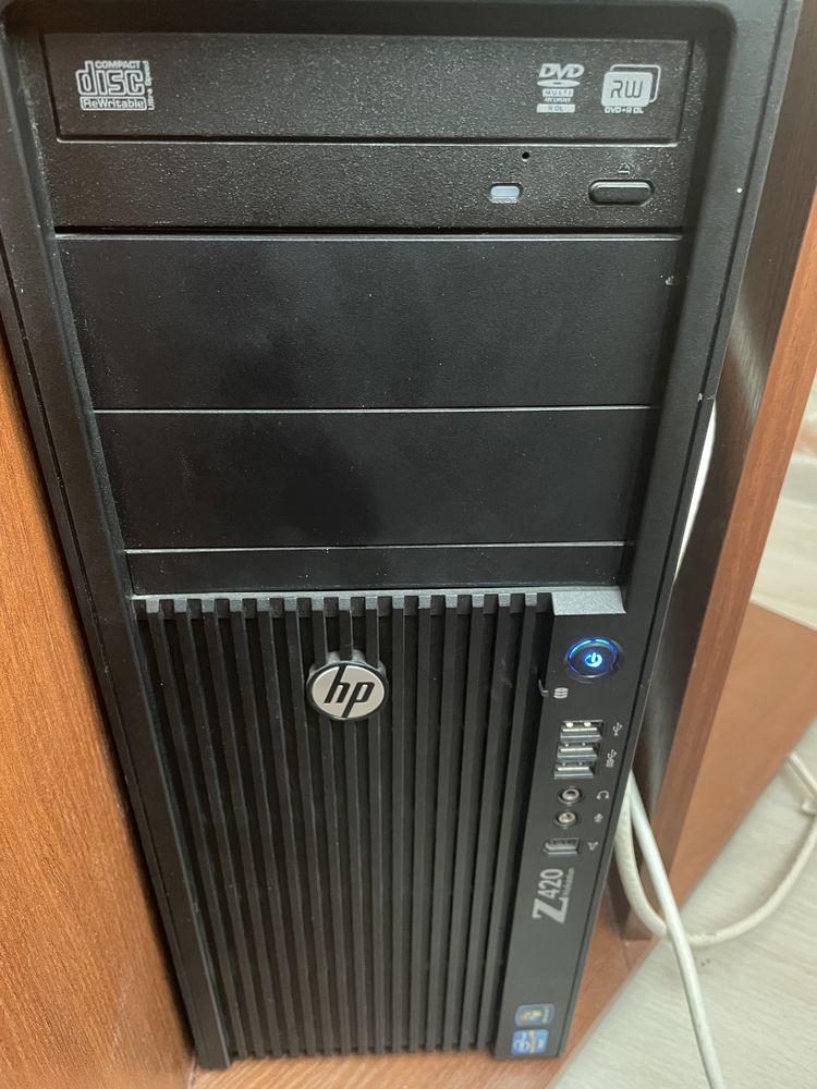 Системний блок, Серверна станція HP Z420