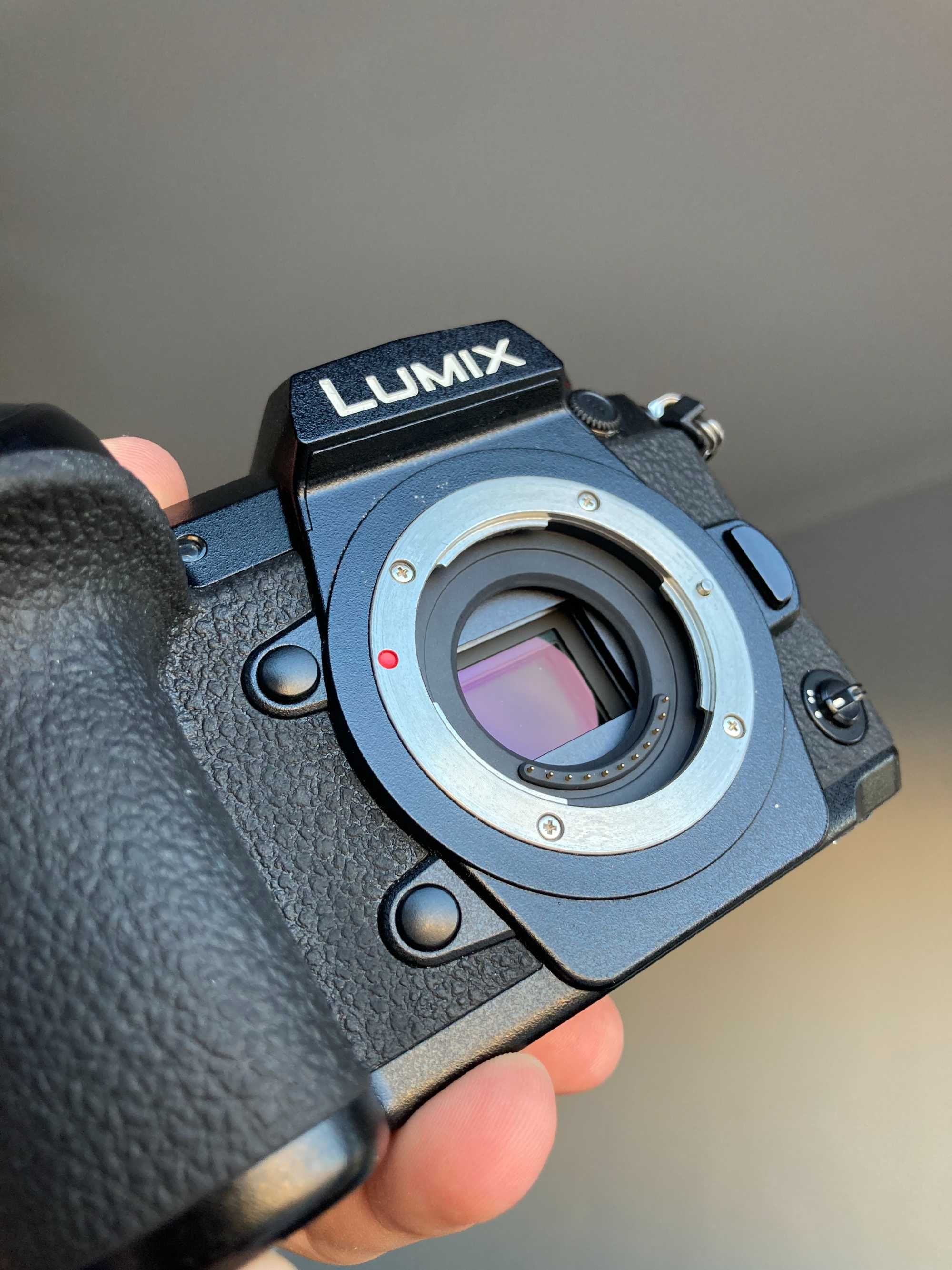 LUMIX G9 + 4 baterie + ładowarka