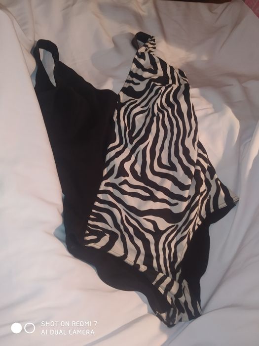 Женский большой купальник зебра цельный на всё тело чёрный слитный