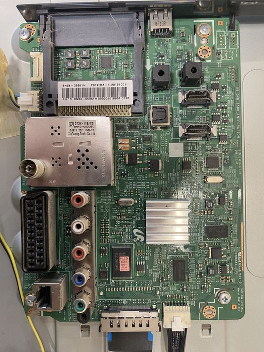 Продам телевізор Samsung UE40EH5007K по запчастинах (бита матриця)