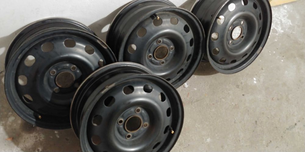 Felgi stalowe 15 cali, 4 szt.