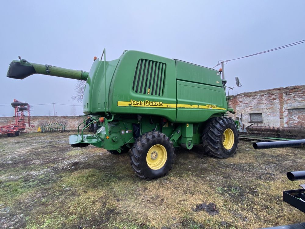 Продам комбайн John Deere 9880STS