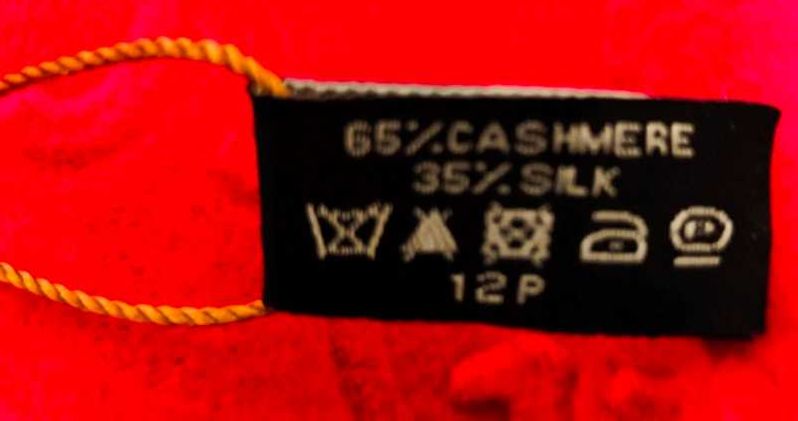 Шарф женский красный Gucci, кашемир 65% + шелк 35%. Размер 180 х 70 см