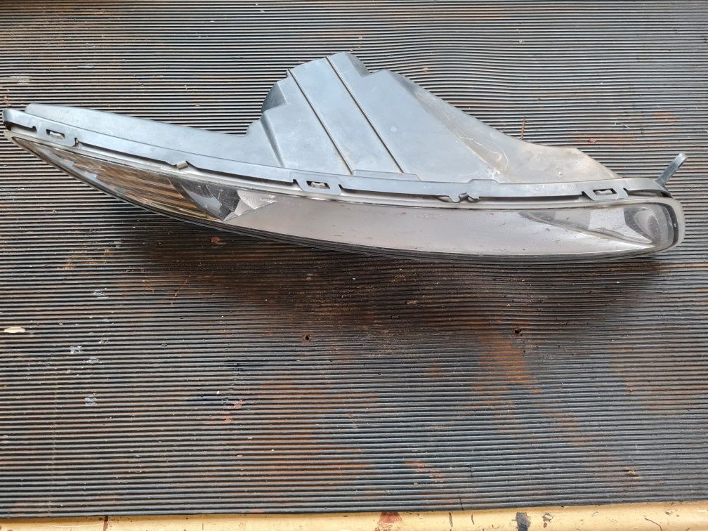 Lampa przednia  ford galaxy  mk4/s-  za darmo max