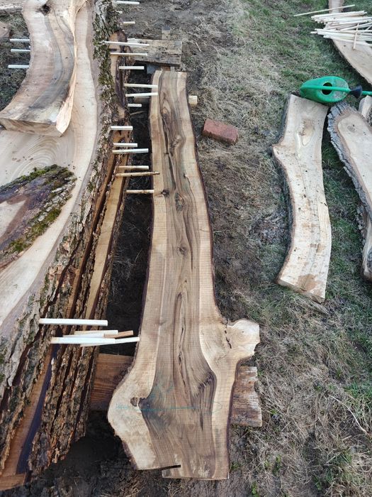 Deski orzech. Foszty 370cm