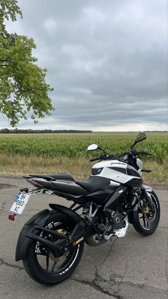Мотоцикл Bajaj Pulsar NS200