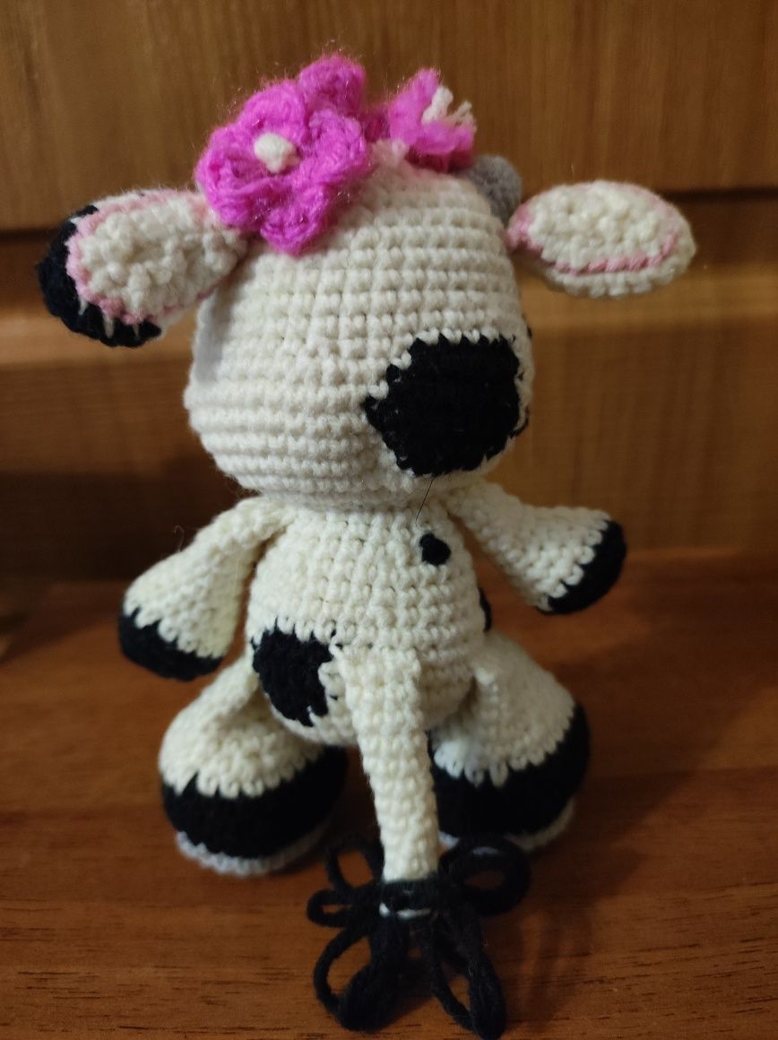 Корова вязаная игрушка