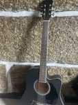 Guitarra acustica em bom estado