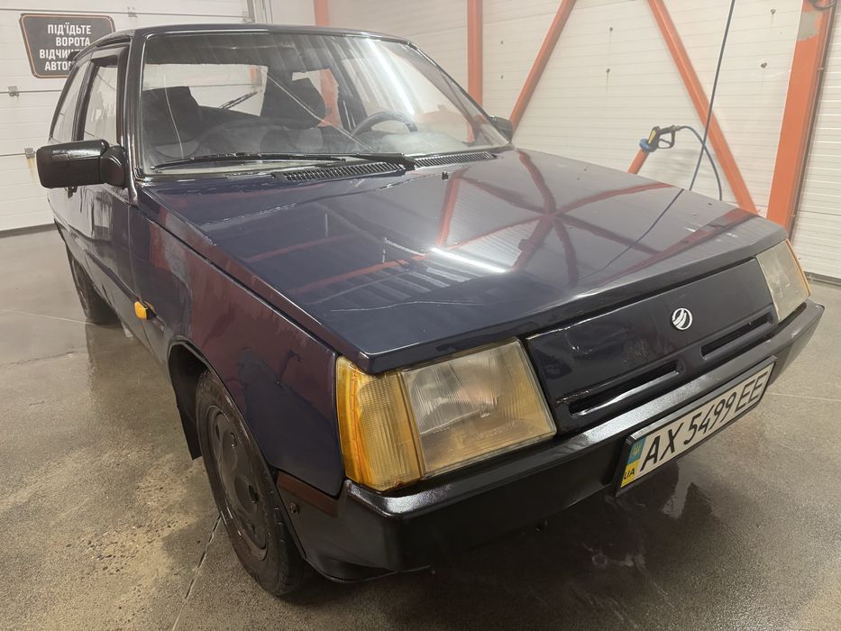 Продам таврию на уверенном ходу документы в порядке