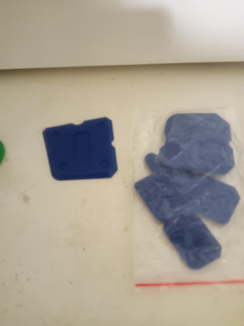 Peças por 5€ para fazer juntas em silicone ou outros materiais