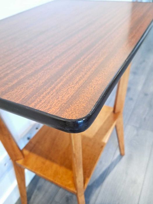 Mesa de apoio / TV vintage. Side table