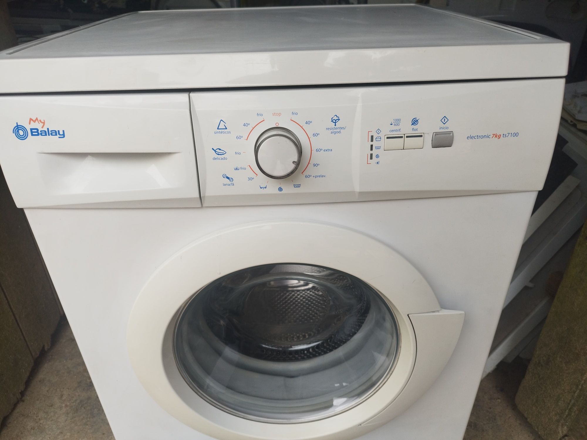 Máquina de lavar roupa