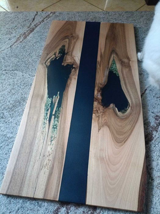 Blat pod stolik kawowy z orzecha włoskiego w żywicy że