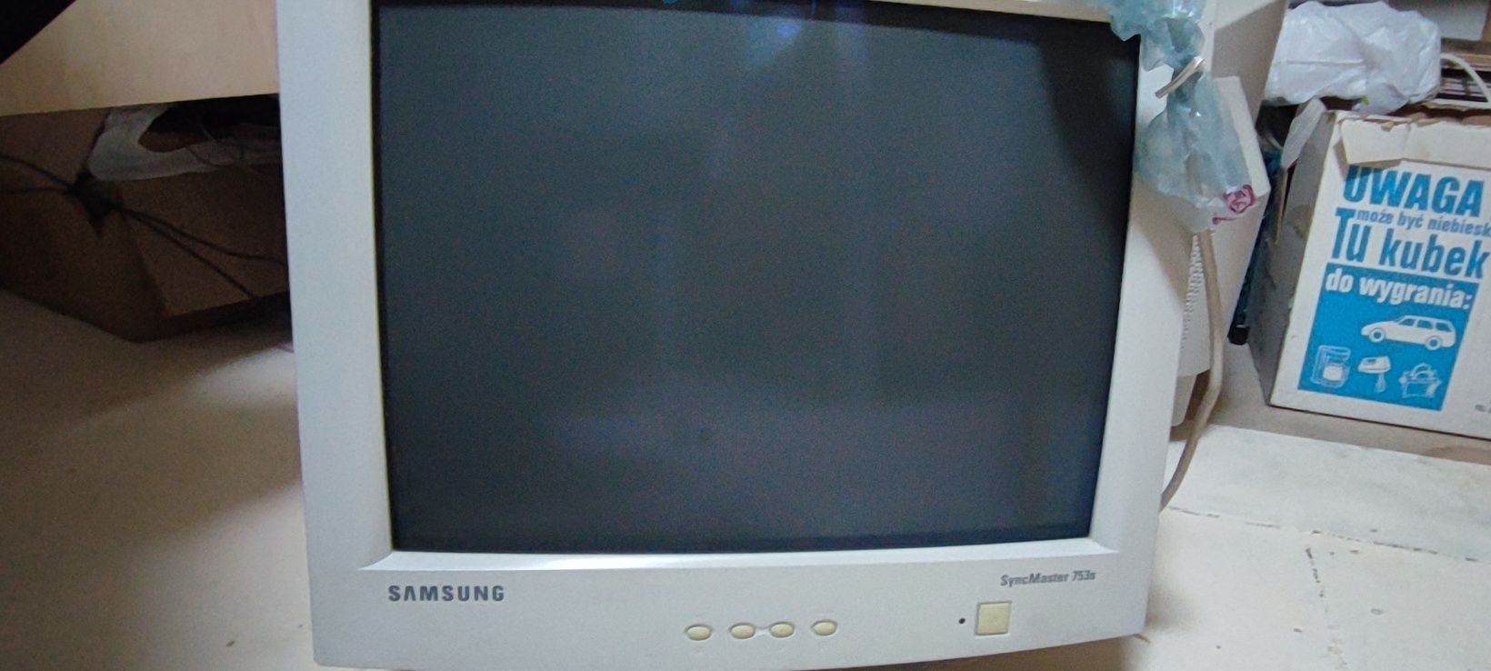 Monitor CRT Samsung syncmaster 735s