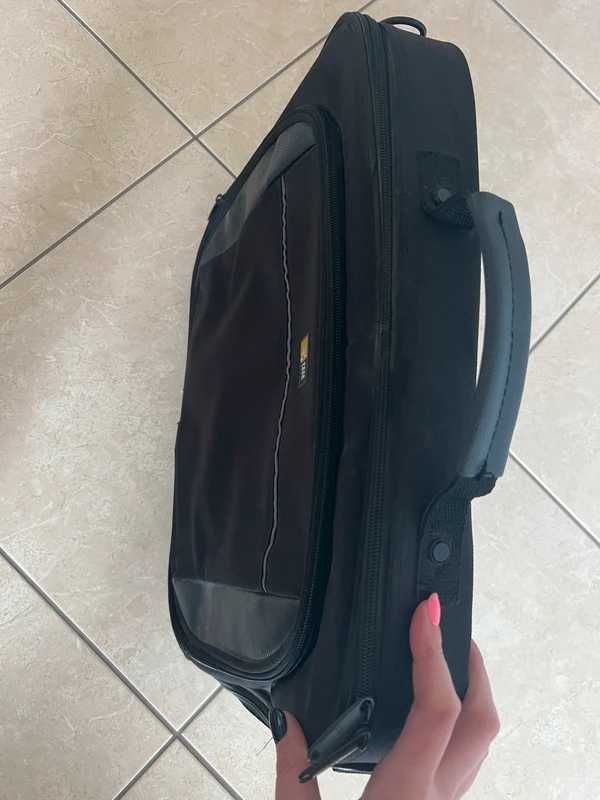Torba na laptopa z paskiem