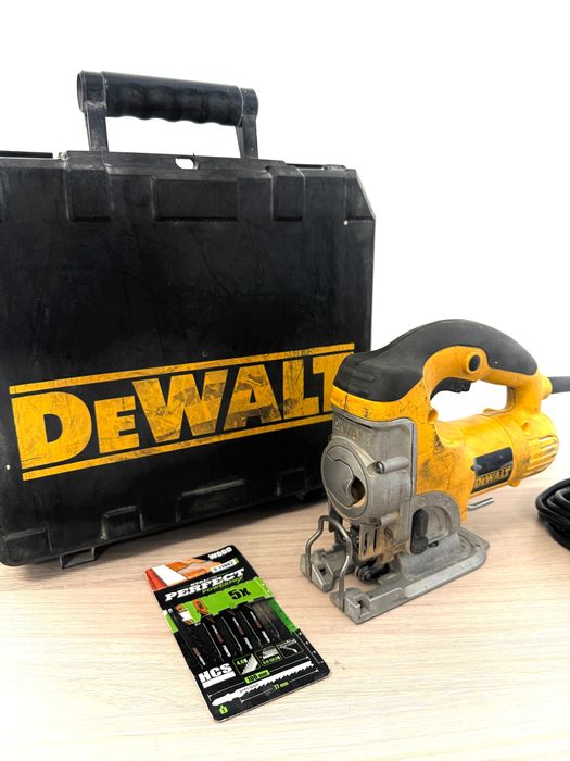 Wyrzynarka Dewalt DW331