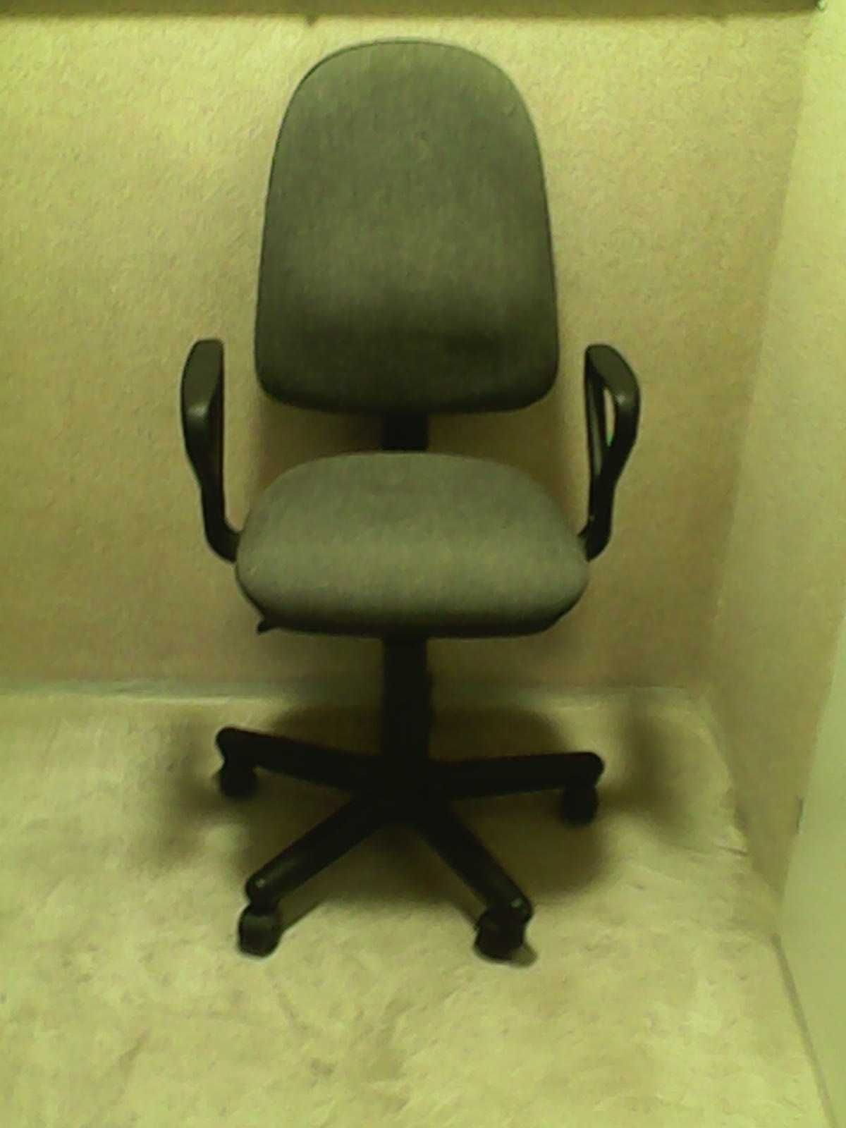 krzesło biurowe - jasny popiel
