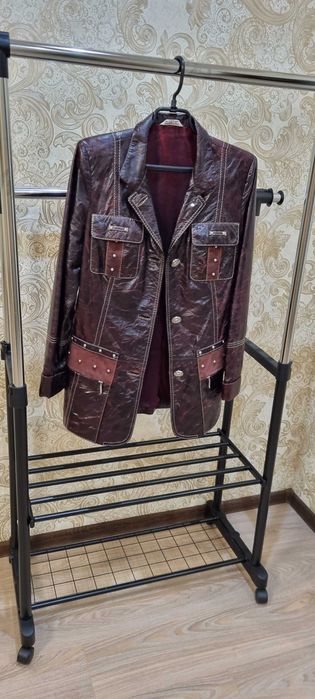 Куртка кожаная, женская