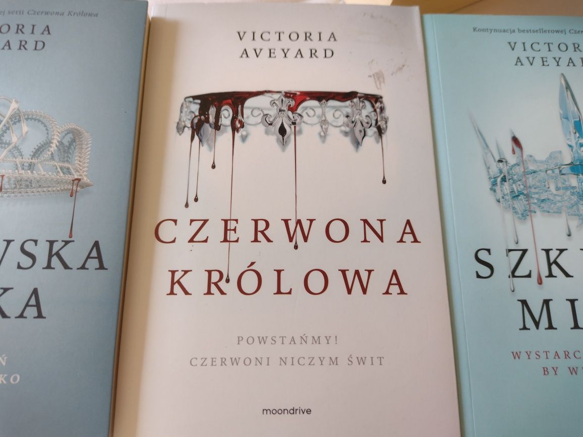 Sprzedam 3 książki Seria Czerwona królowa