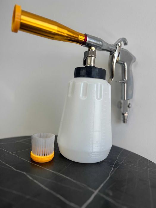 Tornador 050 чорний — пневматичний пістолет для хімчистки салону