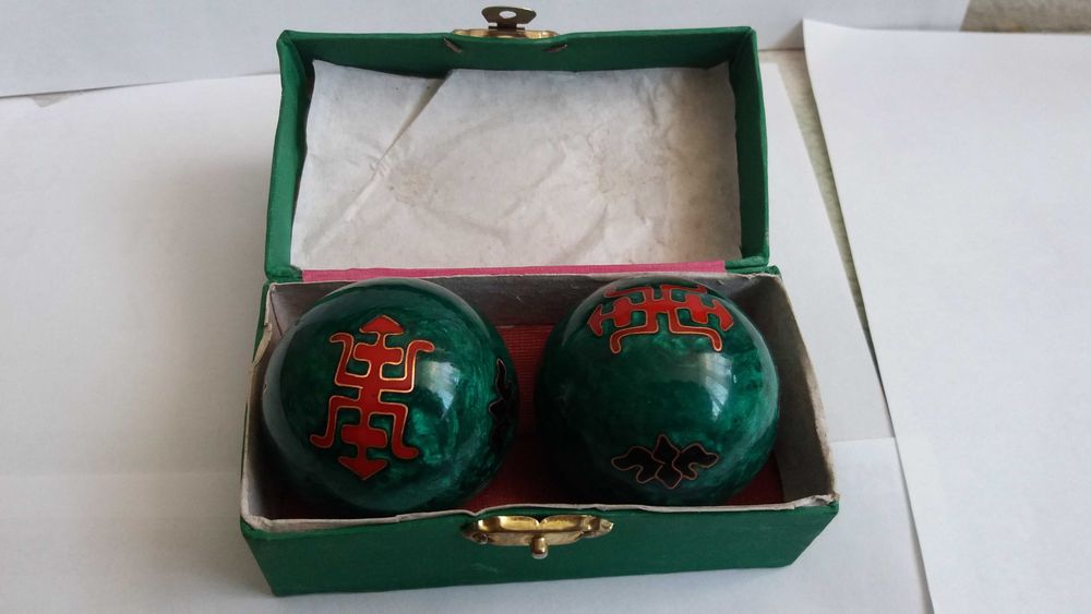 G, starocie kule do masażu medytacji rehabilitacji grające