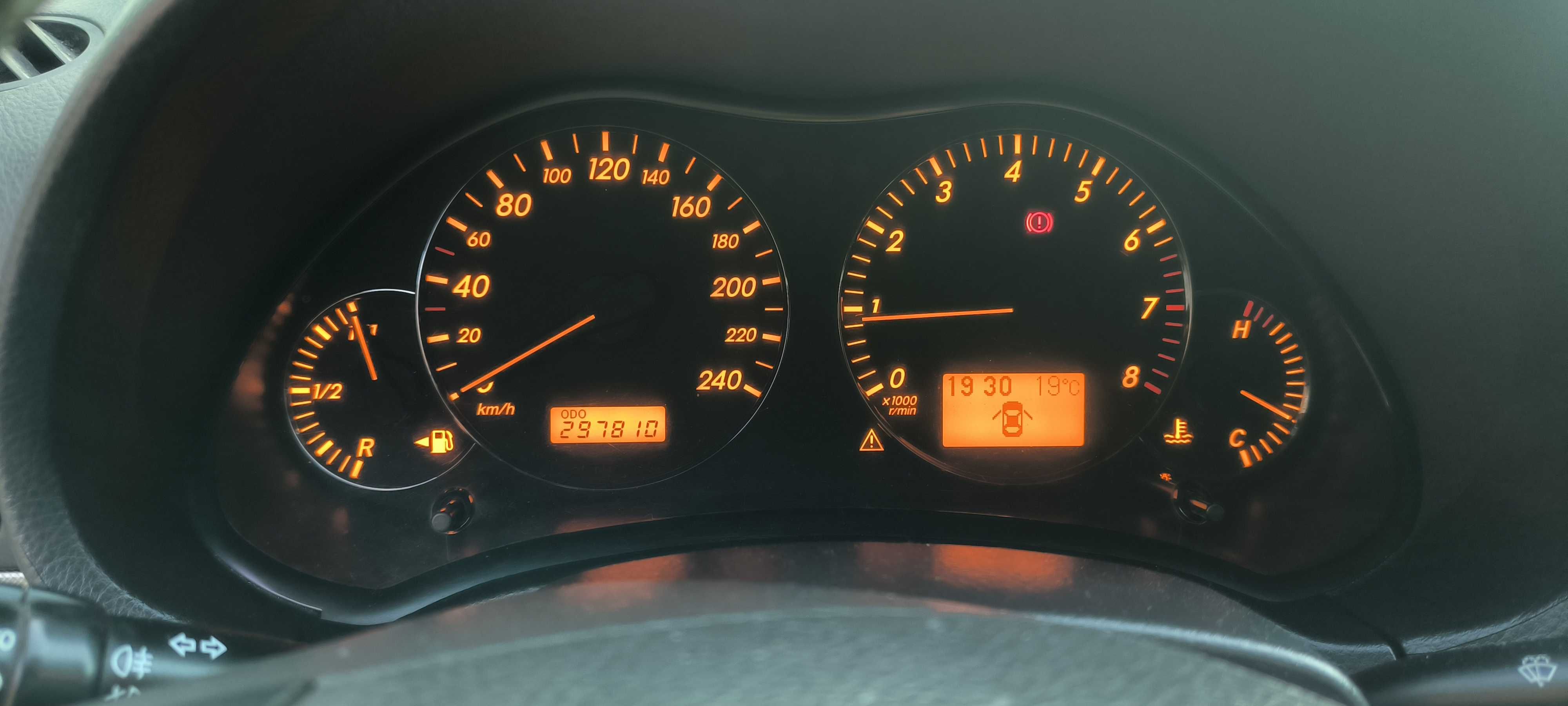 Продам Тойоту Авенсіс