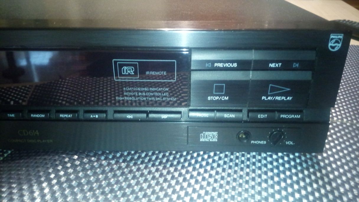 Leitor CD Philips CD 614