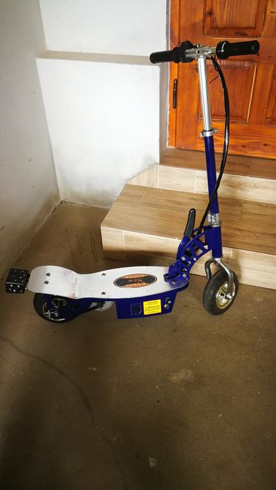 Hulajnoga elektryczna Elektro-Scooter skuter dla dzieci