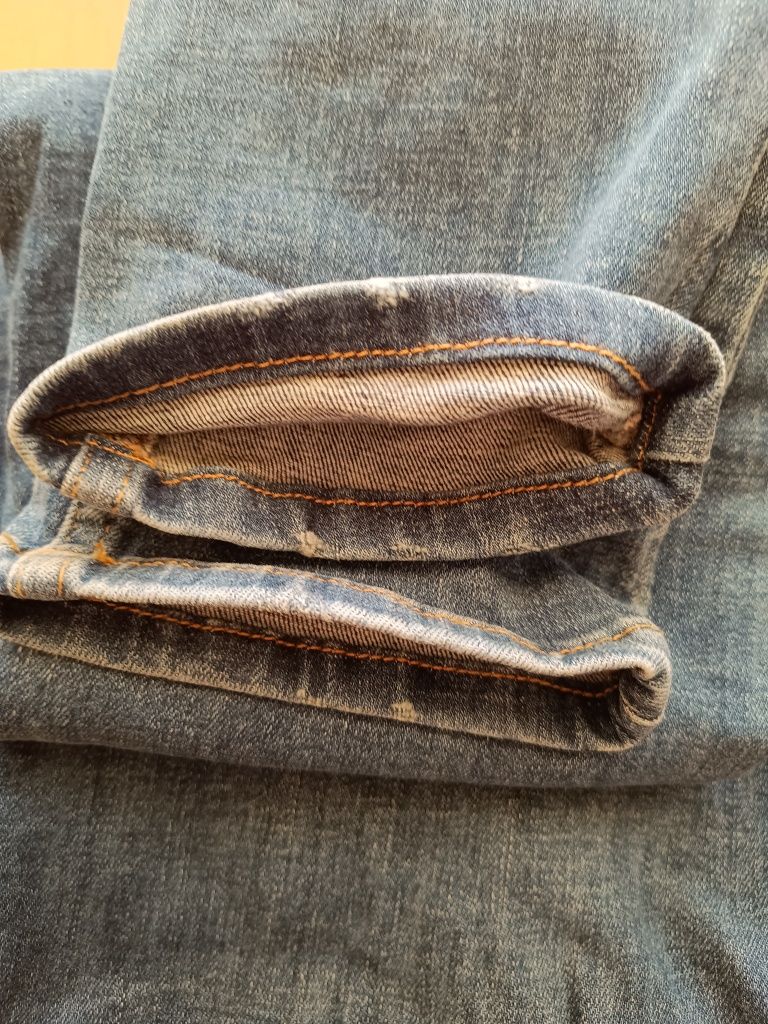 Spodnie jeansowe damskie z wysokim stanem Pull&Bear